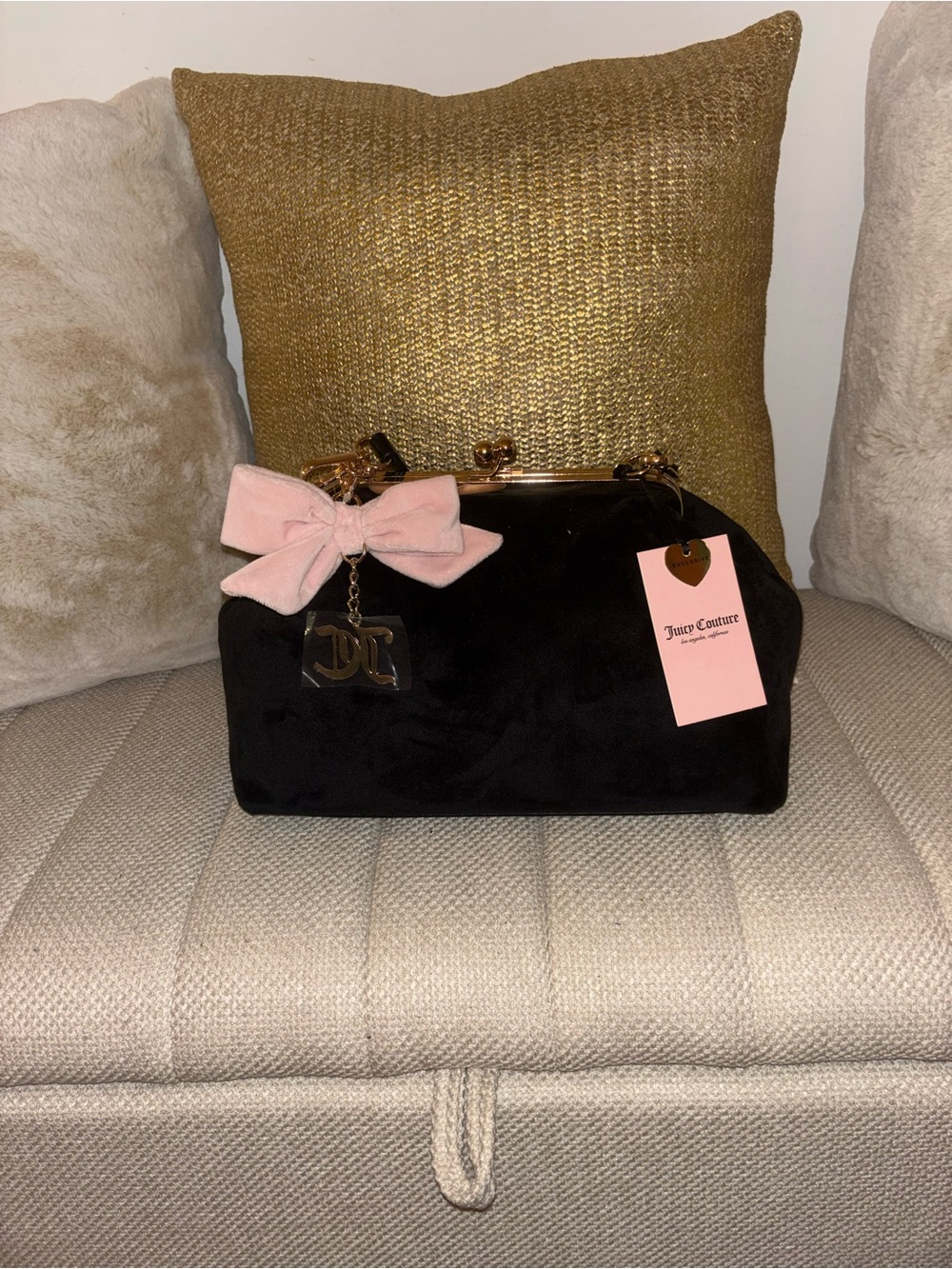 Juicy Couture Black Velvet Shoulder Bag with Pink Charm - Picture 6 of 7